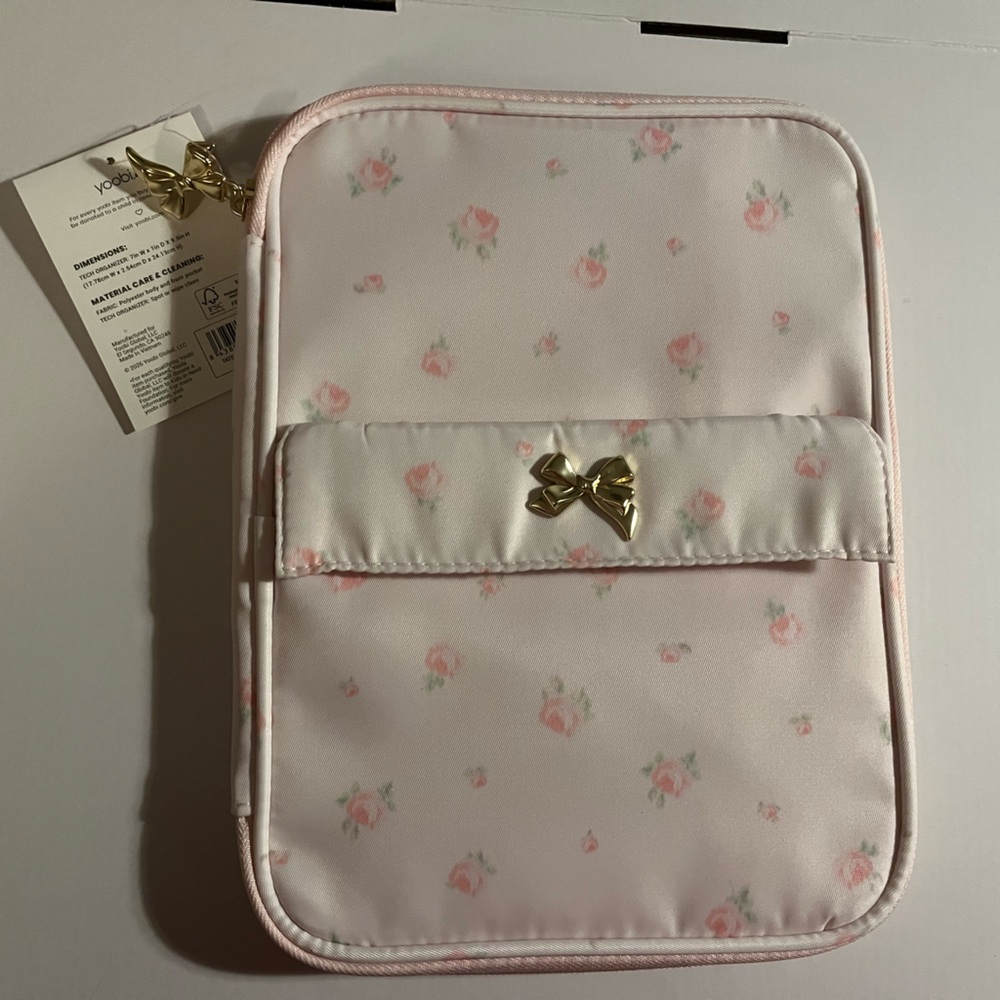 Target loveshackfancy cable organizer